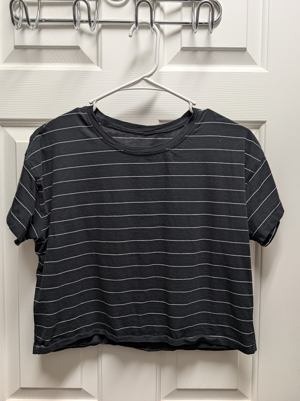 Lululemon Striped Black Cropped Tee - Size 6
